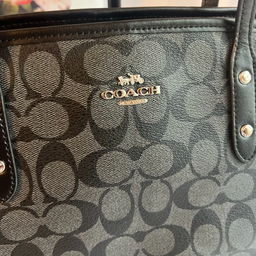 Coach F57842 Signature Drawstring Carryall Shoulder Bag